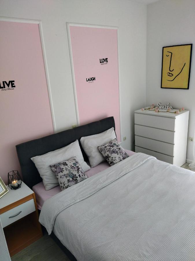 فندق Apartman Komadina ماكارسكا المظهر الخارجي الصورة